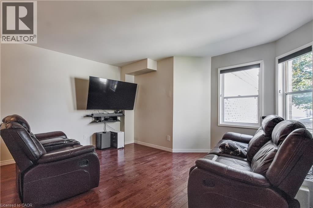 Photo 6 of 56 Canrobert Street, Woodstock ON