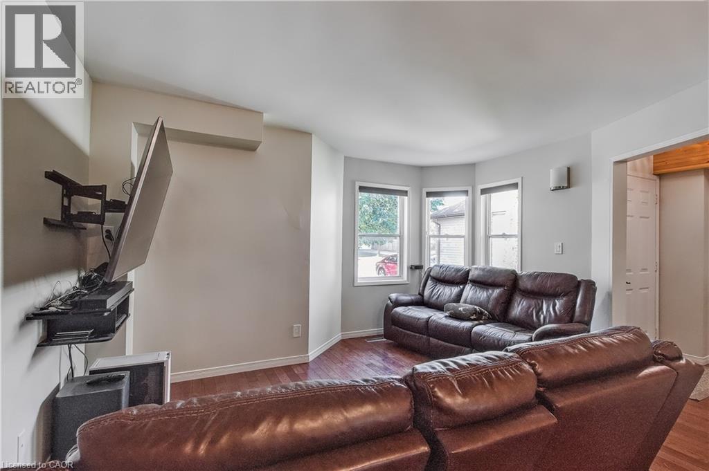Photo 8 of 56 Canrobert Street, Woodstock ON