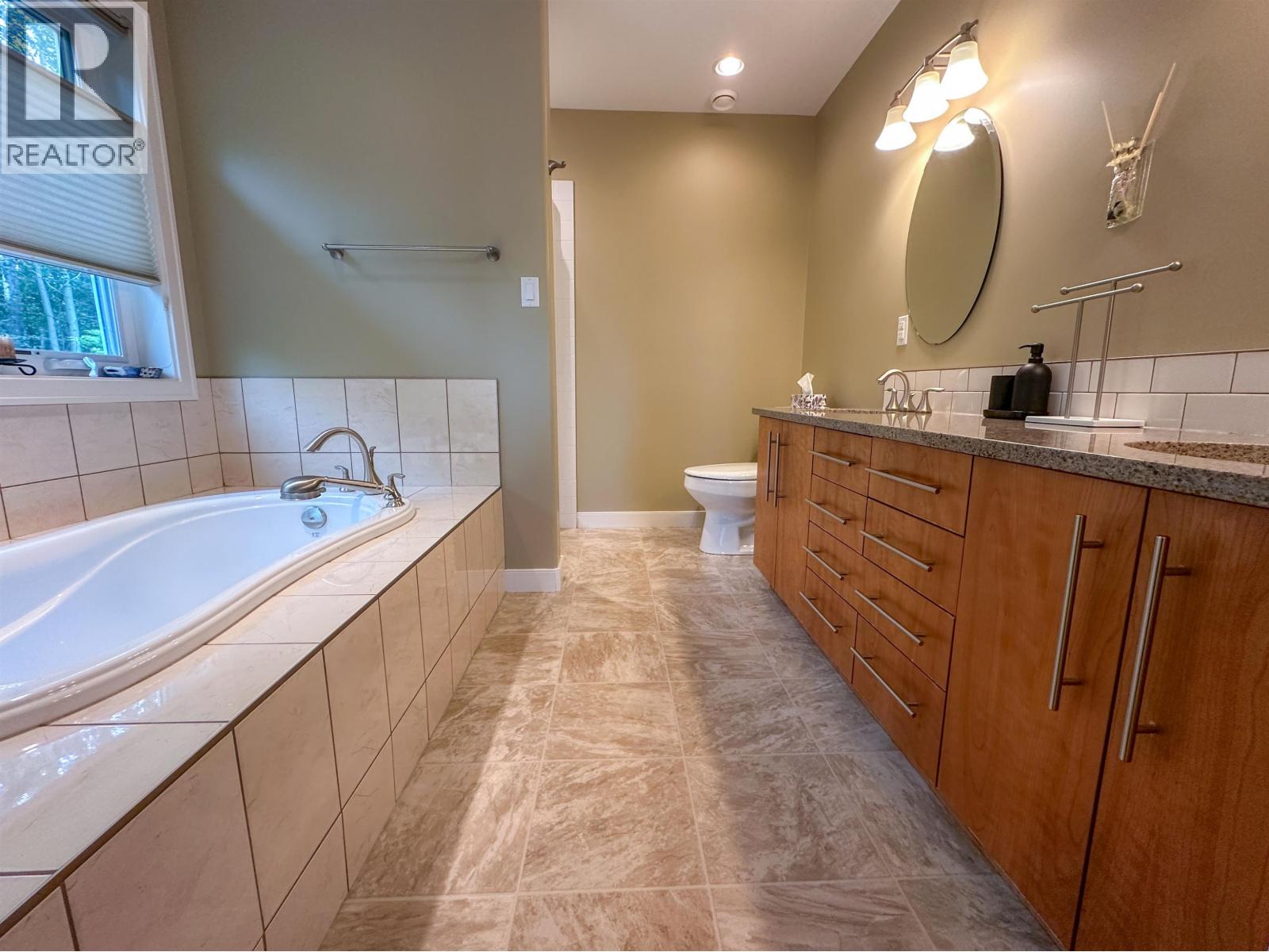 4230 SOWCHEA ROAD - 23