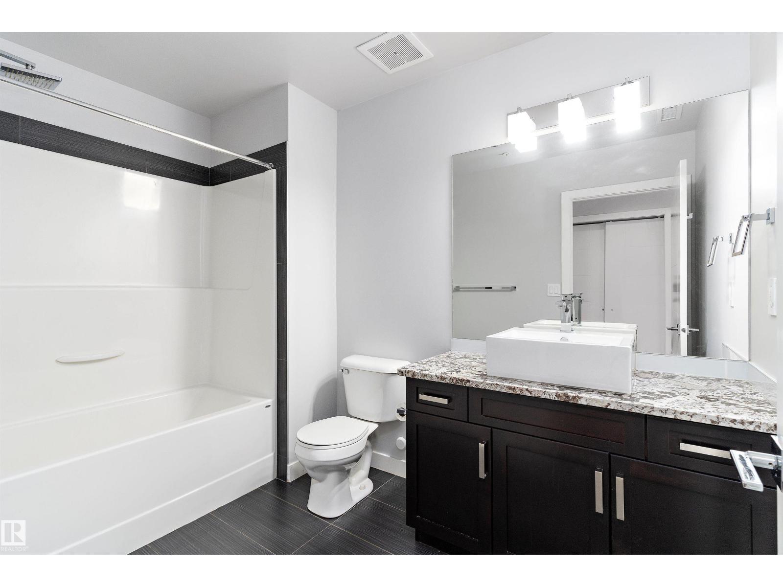Photo 8 of 302 10238 103 St Nw, Edmonton AB