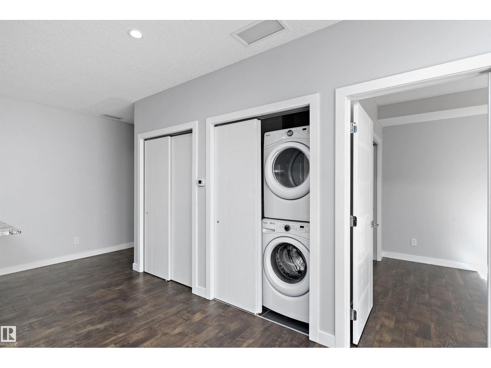 Photo 9 of 302 10238 103 St Nw, Edmonton AB