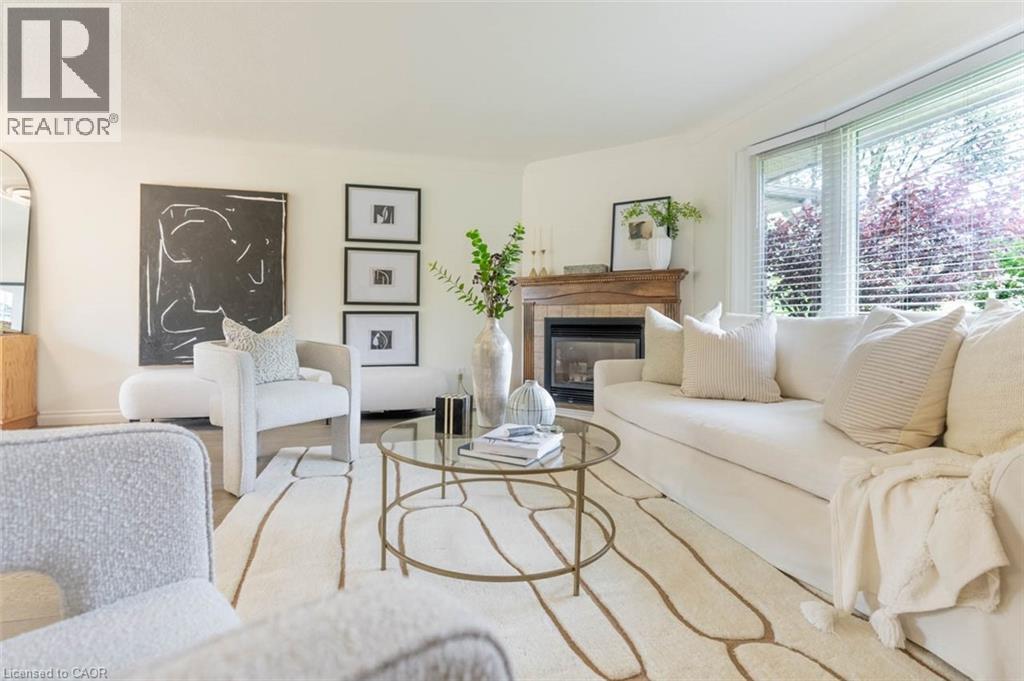 Photo 5 of 334 Freelton Road, Hamilton ON