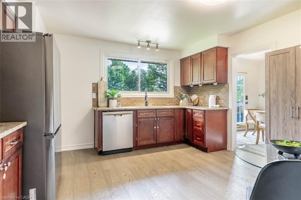 Photo 10 of 334 Freelton Road, Hamilton ON