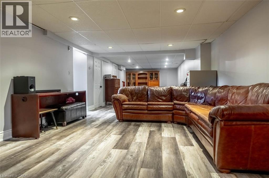 Photo 17 of 334 Freelton Road, Hamilton ON