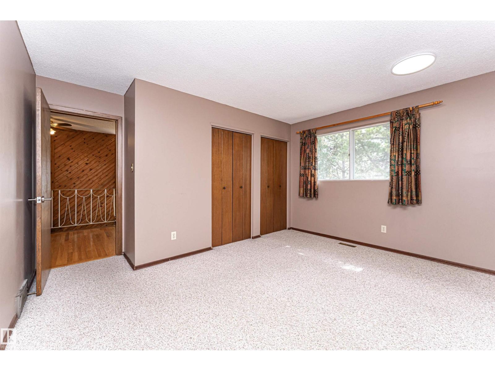 Photo 22 of 10444 26 Av Nw, Edmonton AB