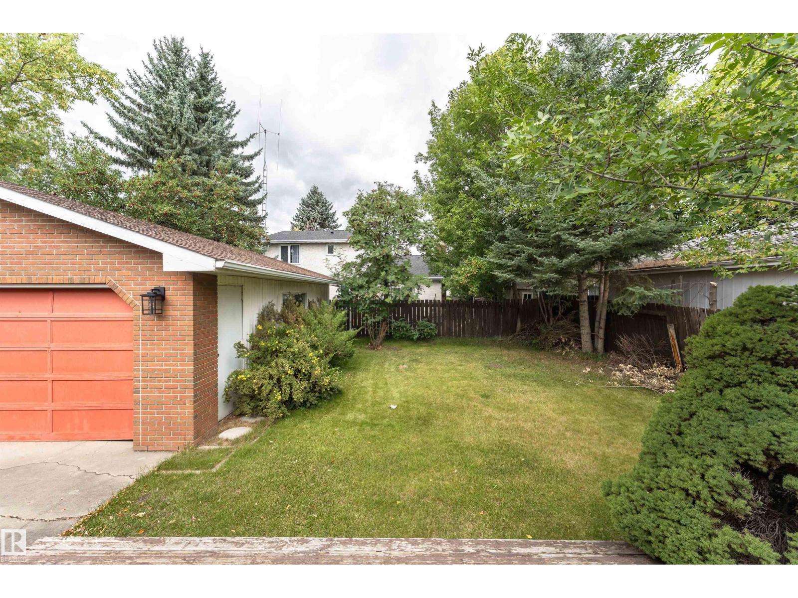 Photo 43 of 10444 26 Av Nw, Edmonton AB