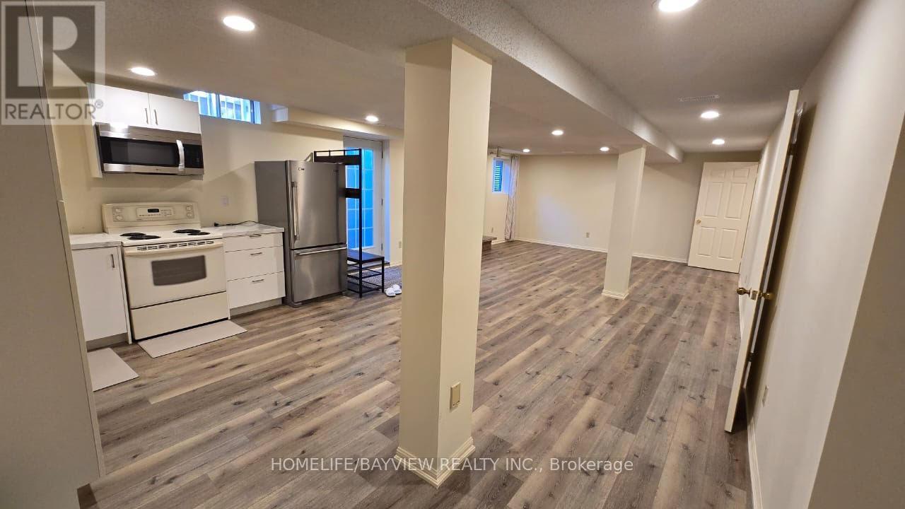 Photo 19 of 64 Brookshire Circle, Markham ON