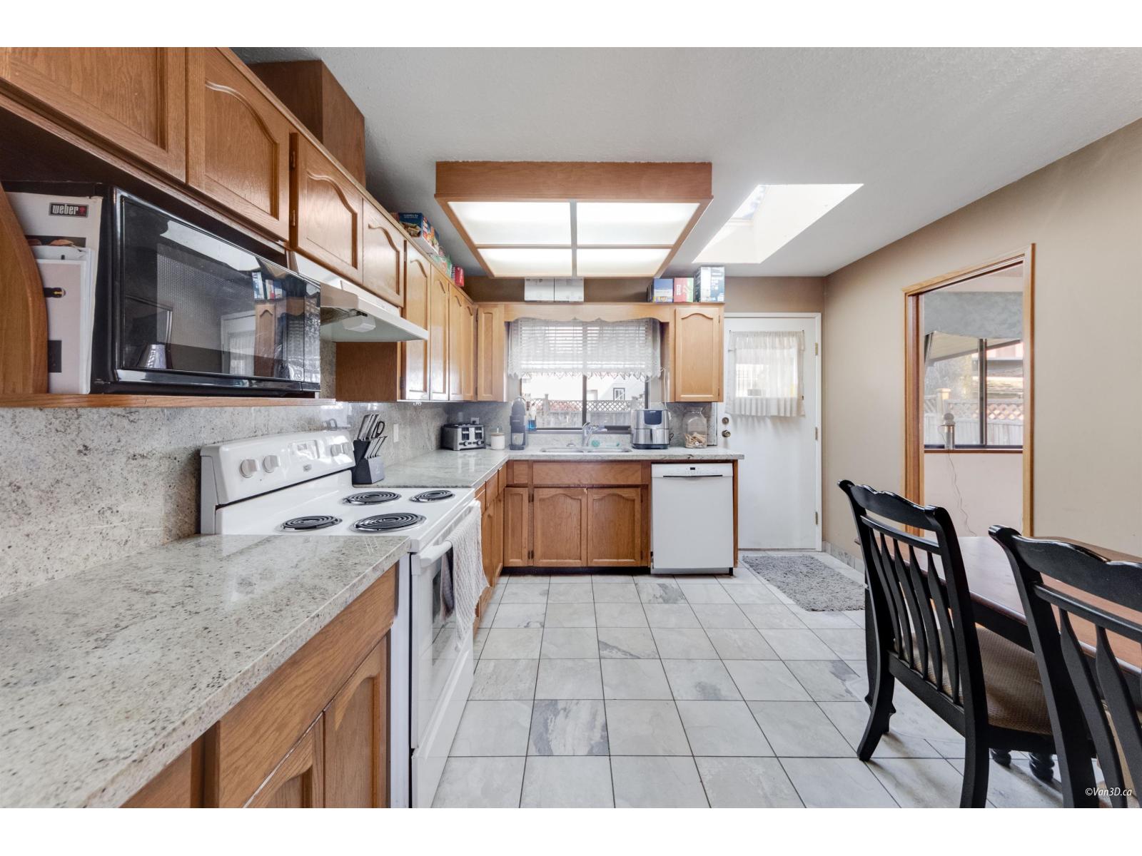 Photo 9 of 11925 Sterling Court, Delta BC