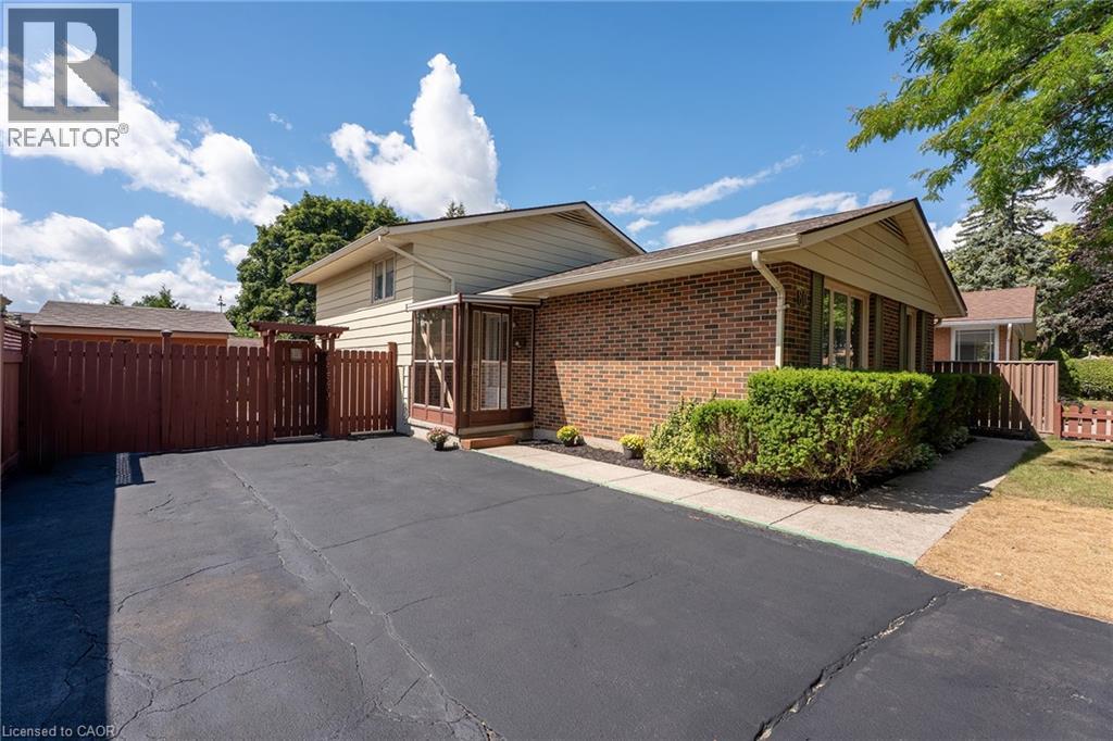 Photo 4 of 80 Rouse Avenue, Cambridge ON