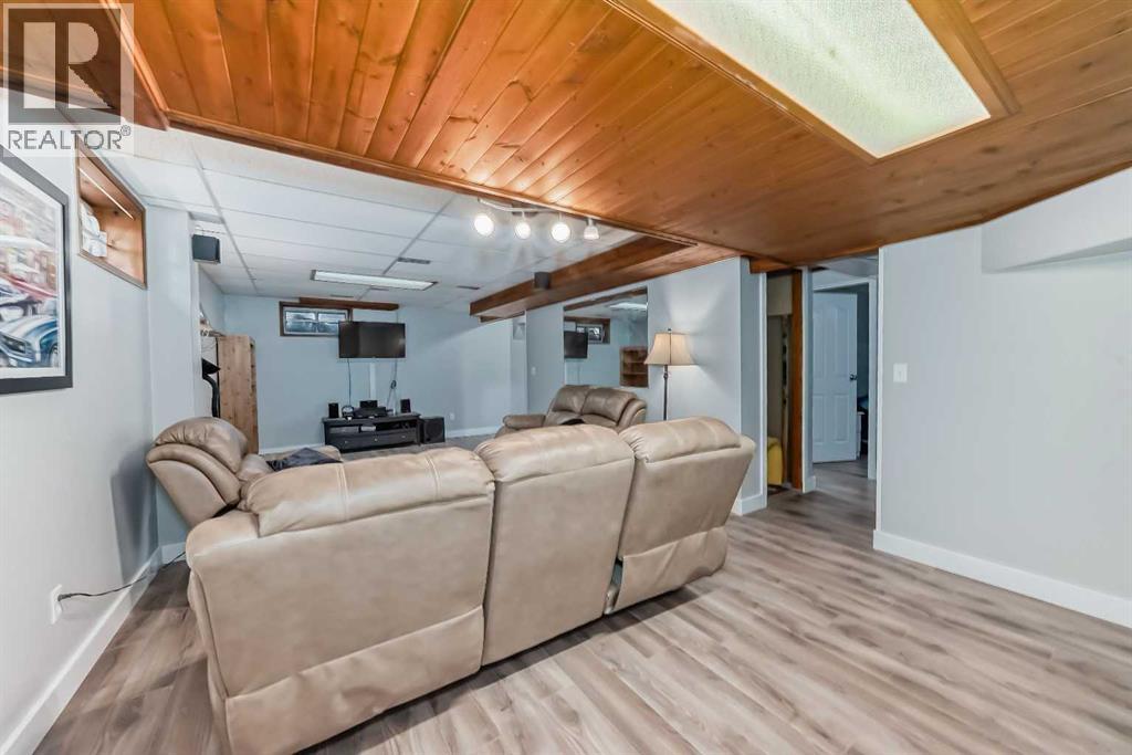 Photo 32 of 41 Edge Close, Red Deer AB