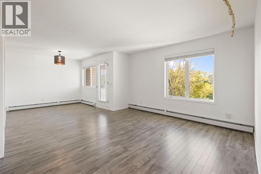 Single Family House for Sale in    Street NW Bowness Calgary 