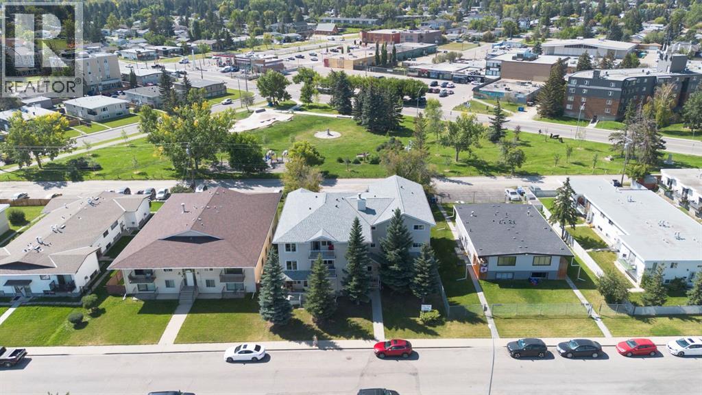 Single Family House for Sale in    Street NW Bowness Calgary 