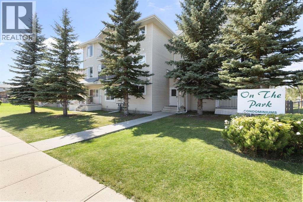 302, 4327 75 Street NW, Calgary, Alberta