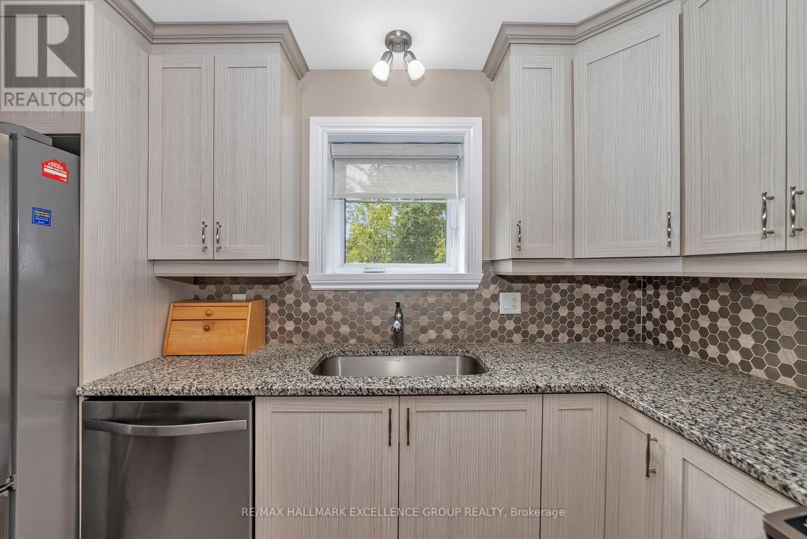 Photo 11 of 214 290 Masters Lane, Clarencerockland ON