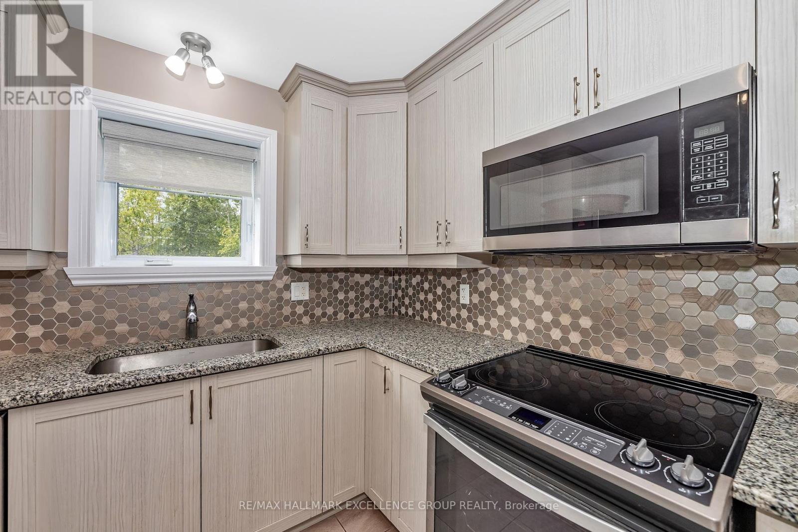 Photo 12 of 214 290 Masters Lane, Clarencerockland ON