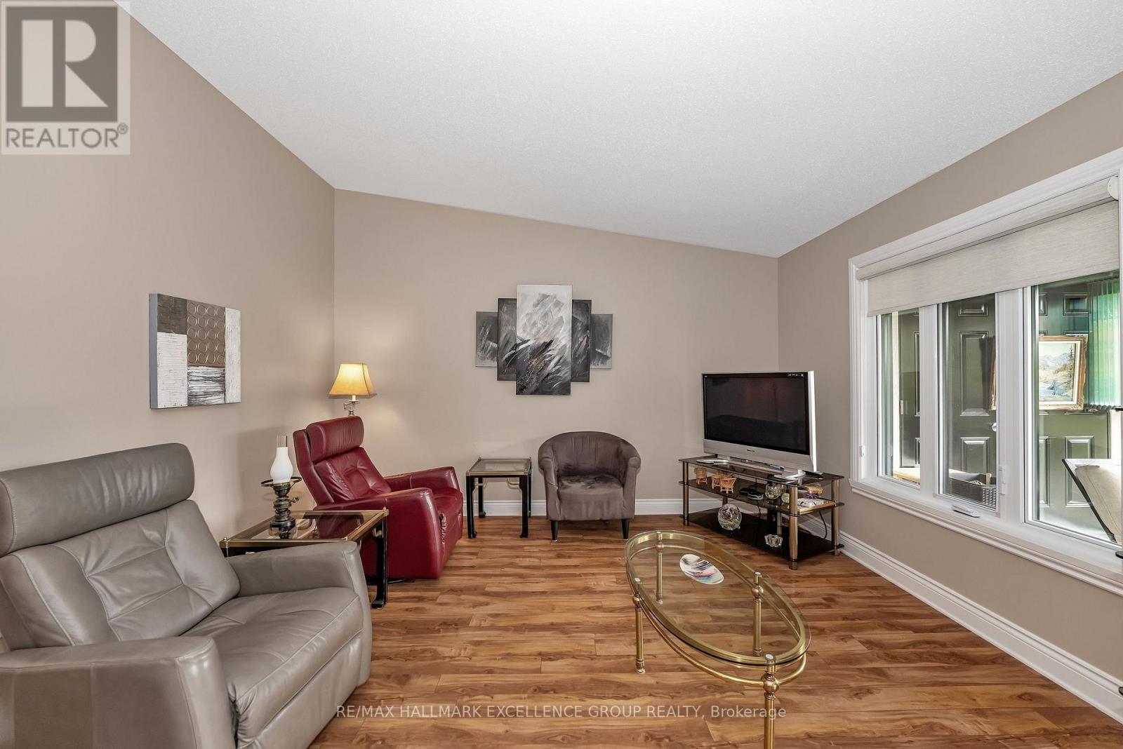 Photo 17 of 214 290 Masters Lane, Clarencerockland ON