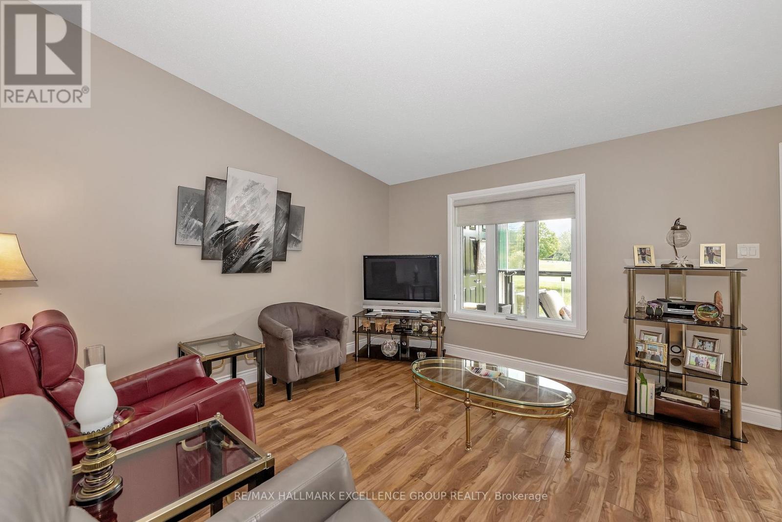 Photo 18 of 214 290 Masters Lane, Clarencerockland ON
