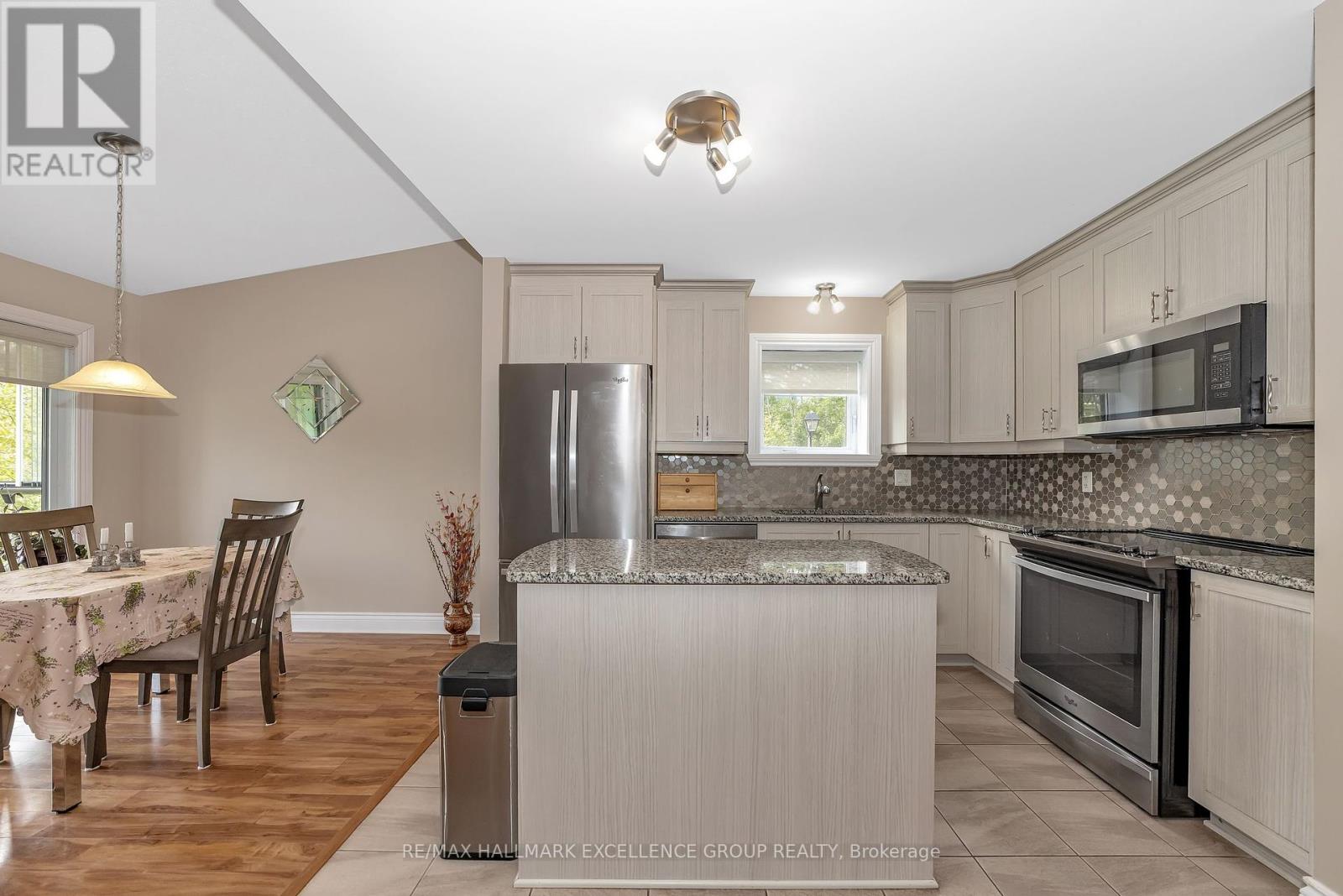 Photo 20 of 214 290 Masters Lane, Clarencerockland ON
