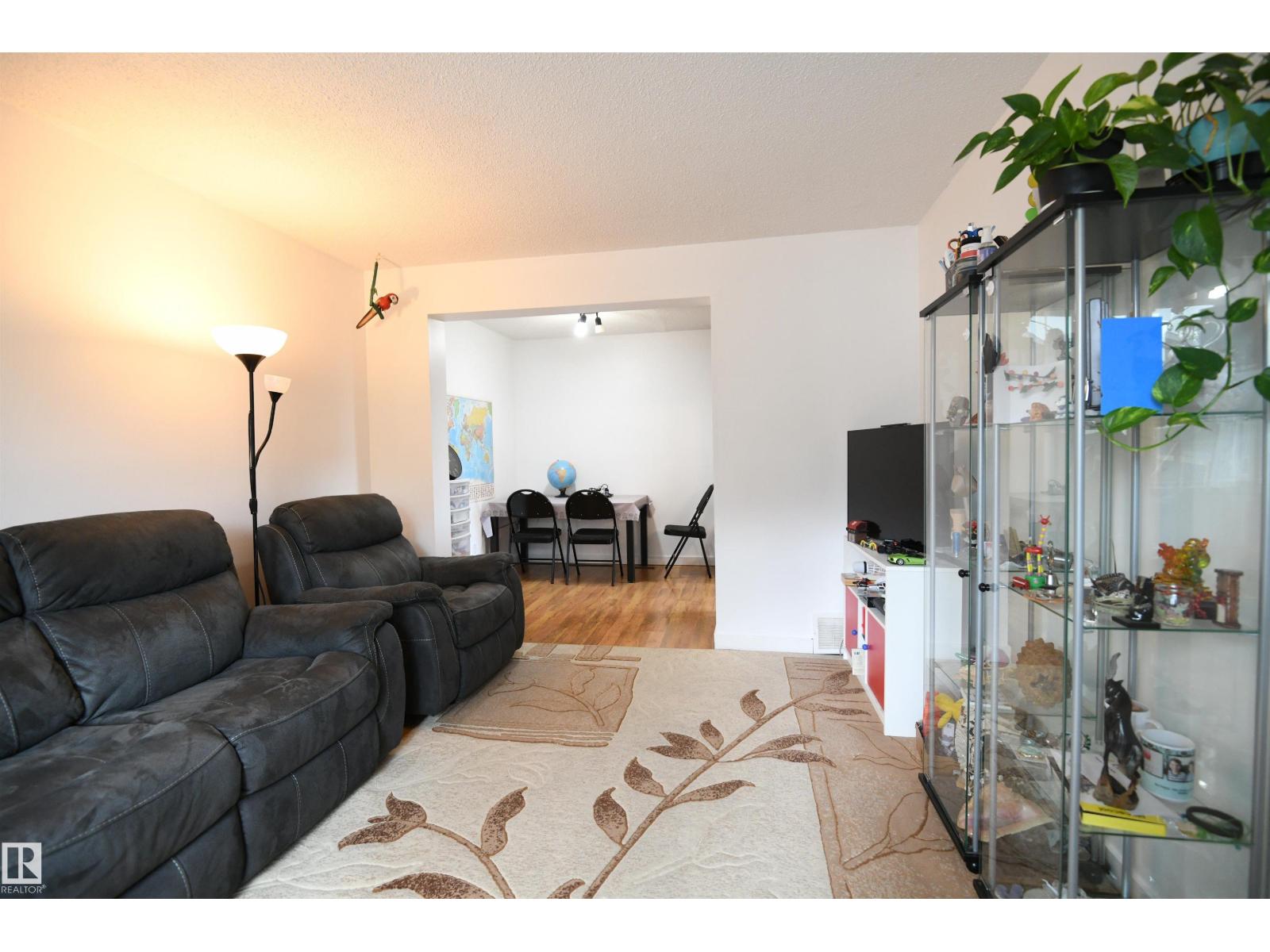 Photo 7 of 227 Callingwood Two Tw Nw, Edmonton AB