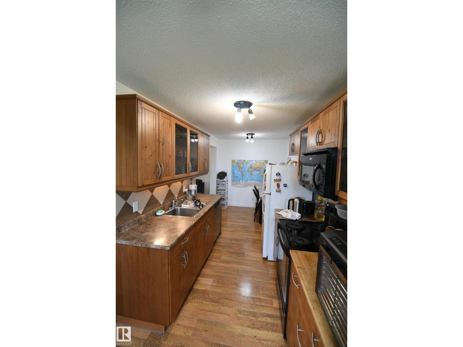 Photo 9 of 227 Callingwood Two Tw Nw, Edmonton AB