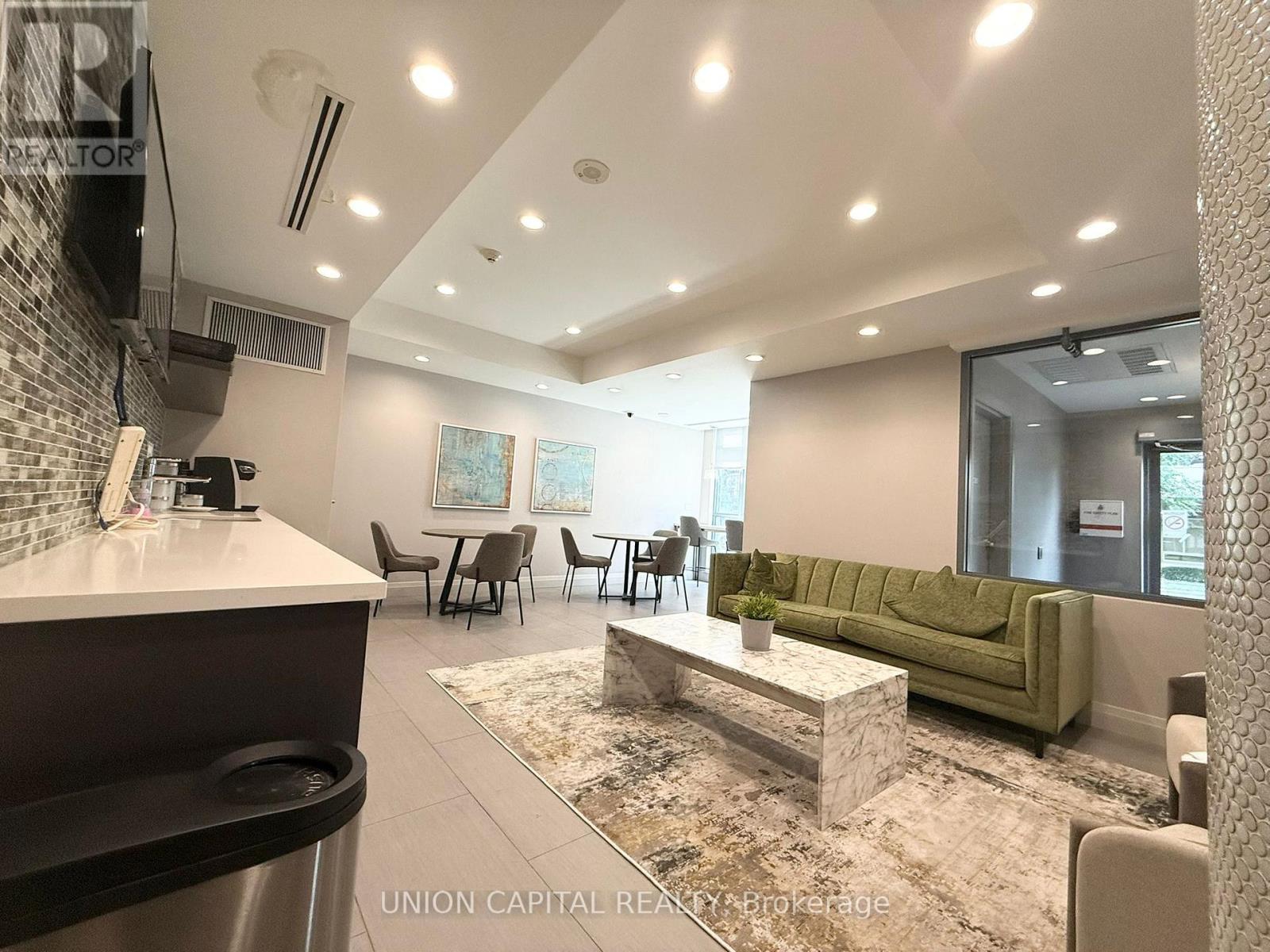 Photo 10 of 405 17 Kenaston Gardens, Toronto ON