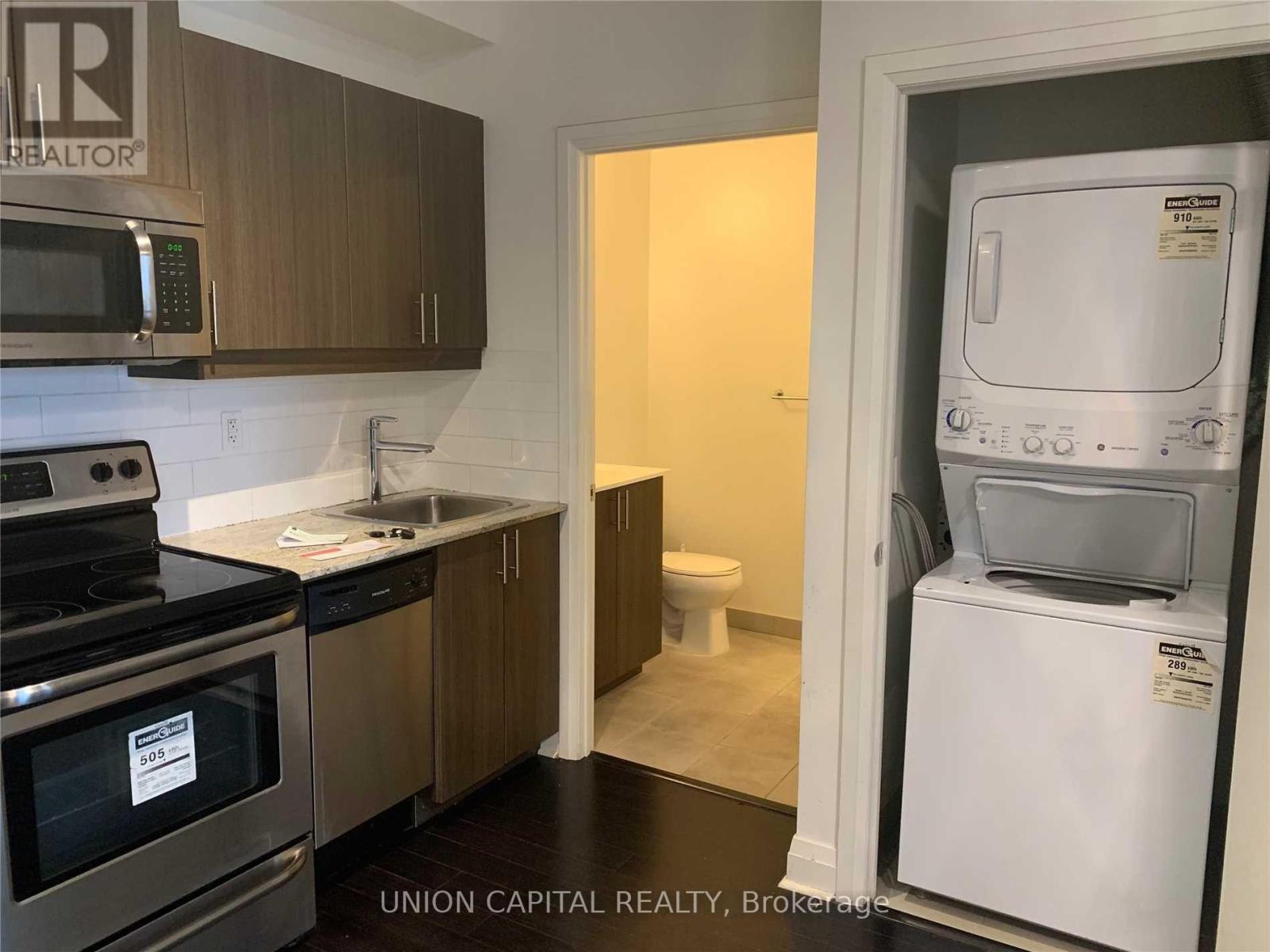 Photo 3 of 405 17 Kenaston Gardens, Toronto ON