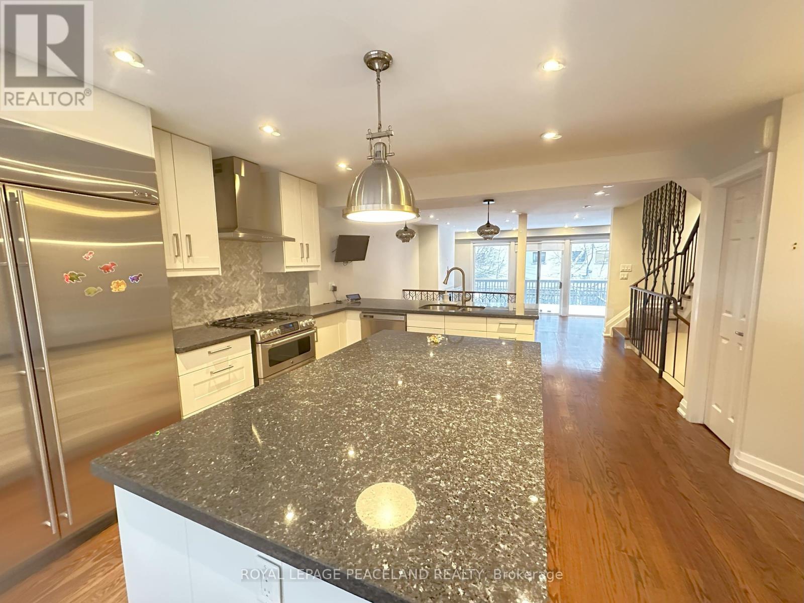 Photo 14 of 47 Melgund Road, Toronto ON