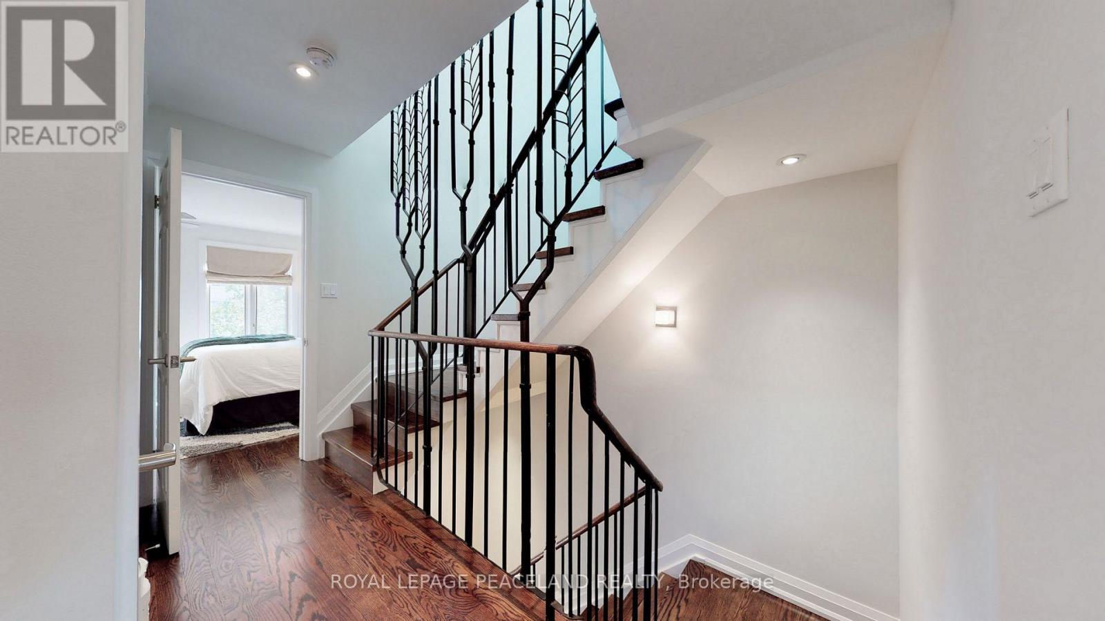 Photo 3 of 47 Melgund Road, Toronto ON