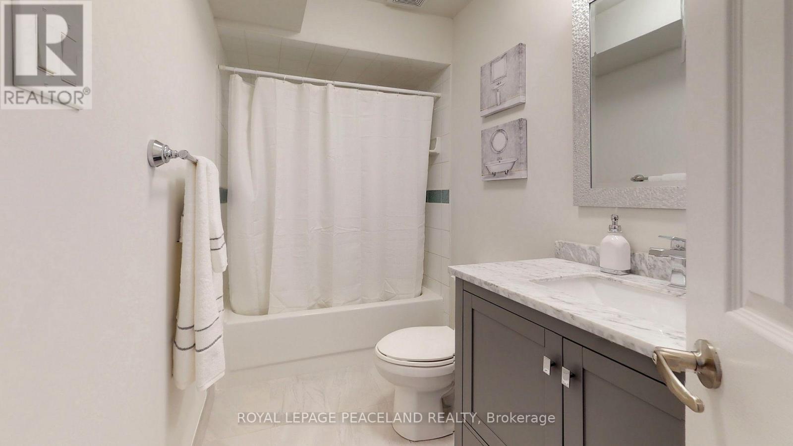 Photo 6 of 47 Melgund Road, Toronto ON