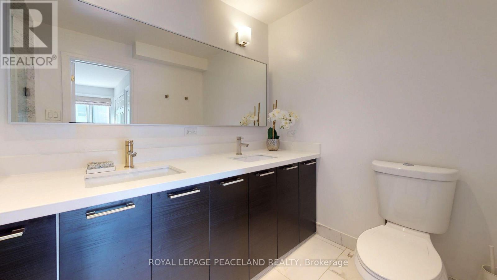 Photo 8 of 47 Melgund Road, Toronto ON