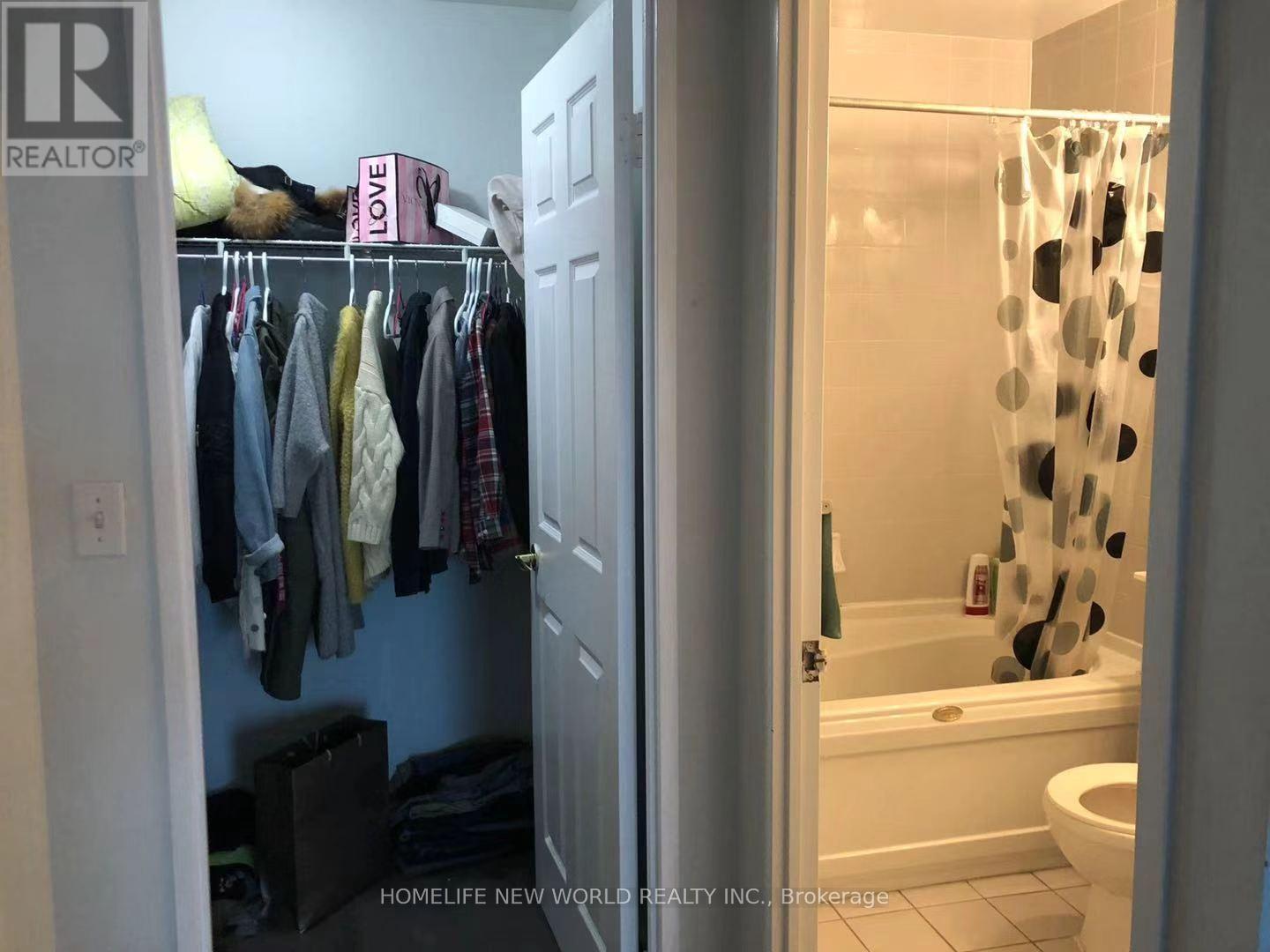 Photo 15 of 2510 11 Lee Centre Drive, Toronto ON