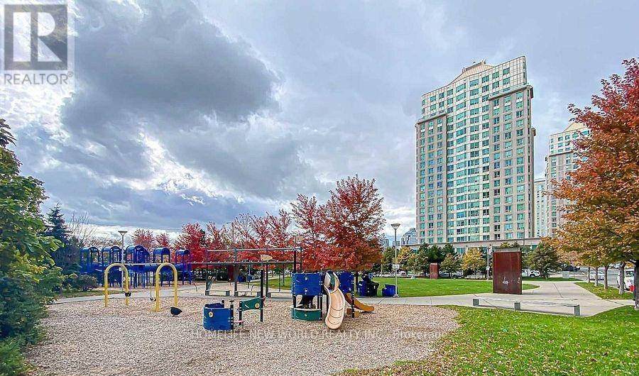 Photo 16 of 2510 11 Lee Centre Drive, Toronto ON