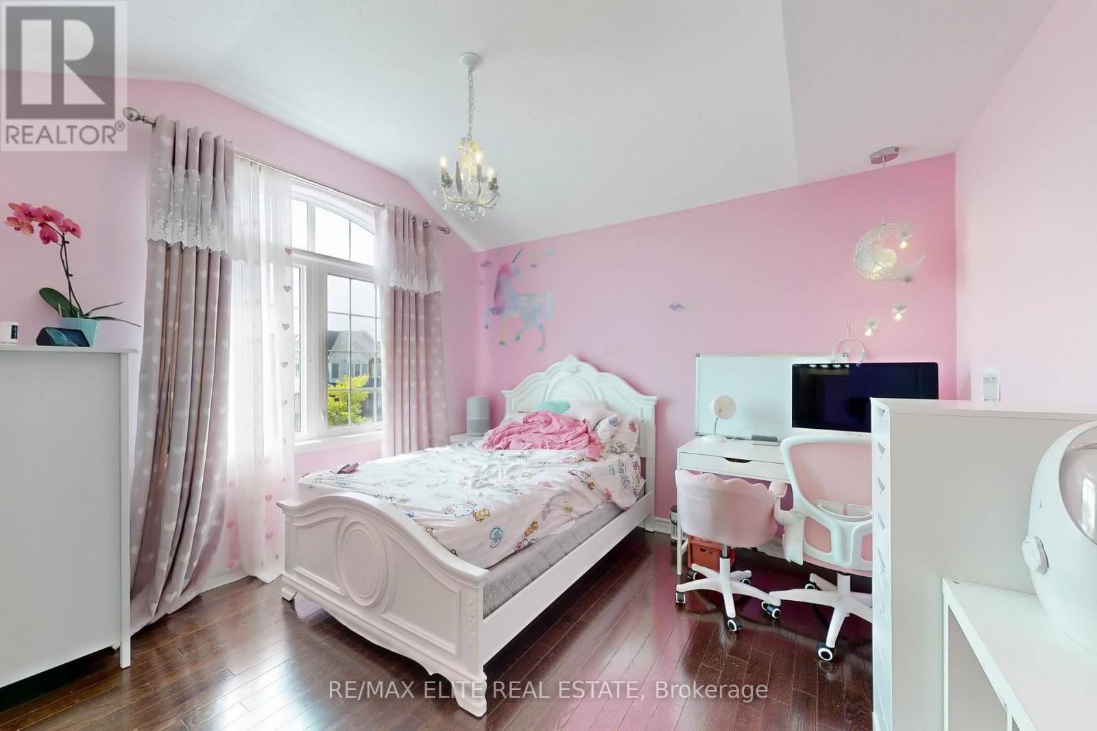 Photo 25 of 333 Thomas Phillips Drive, Aurora ON