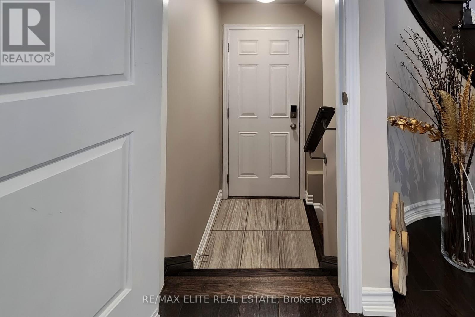 Photo 28 of 333 Thomas Phillips Drive, Aurora ON
