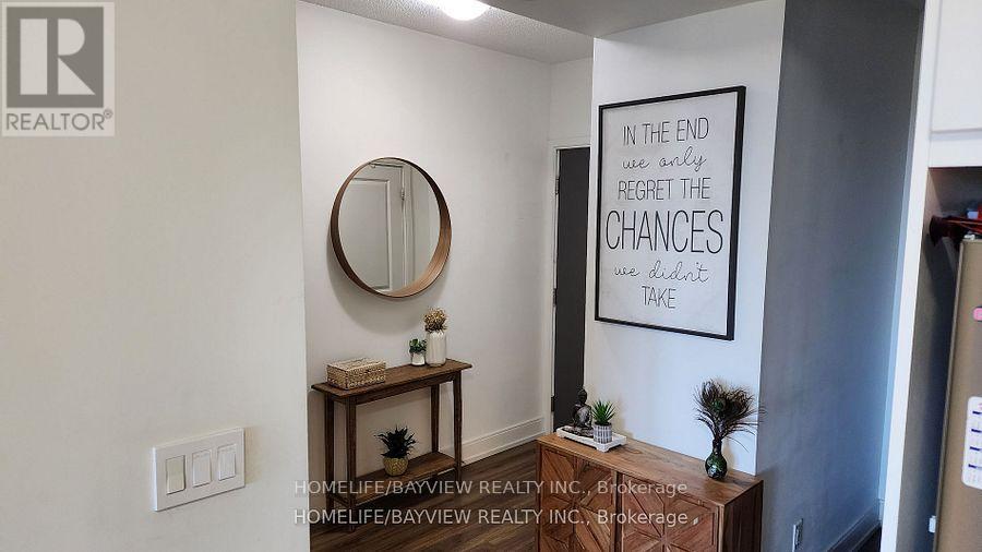 Photo 4 of 1707 B 9600 Yonge Street, Richmond Hill ON