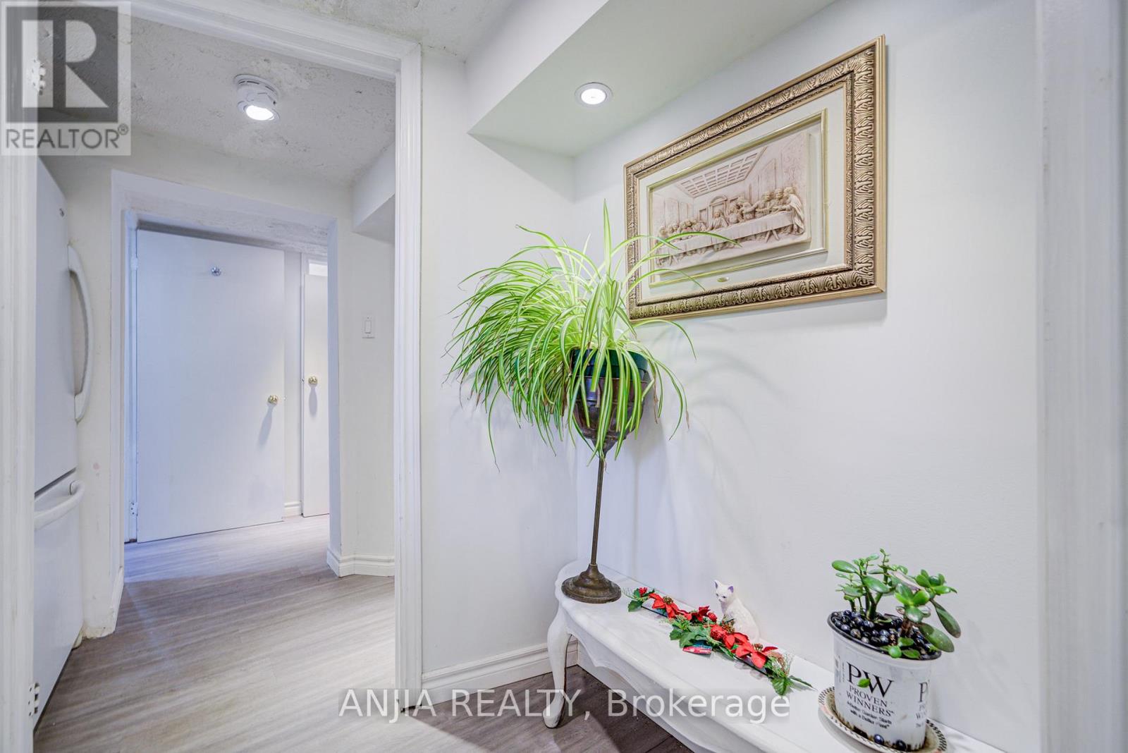 Photo 16 of 5 Beaverton Road S, Richmond Hill ON