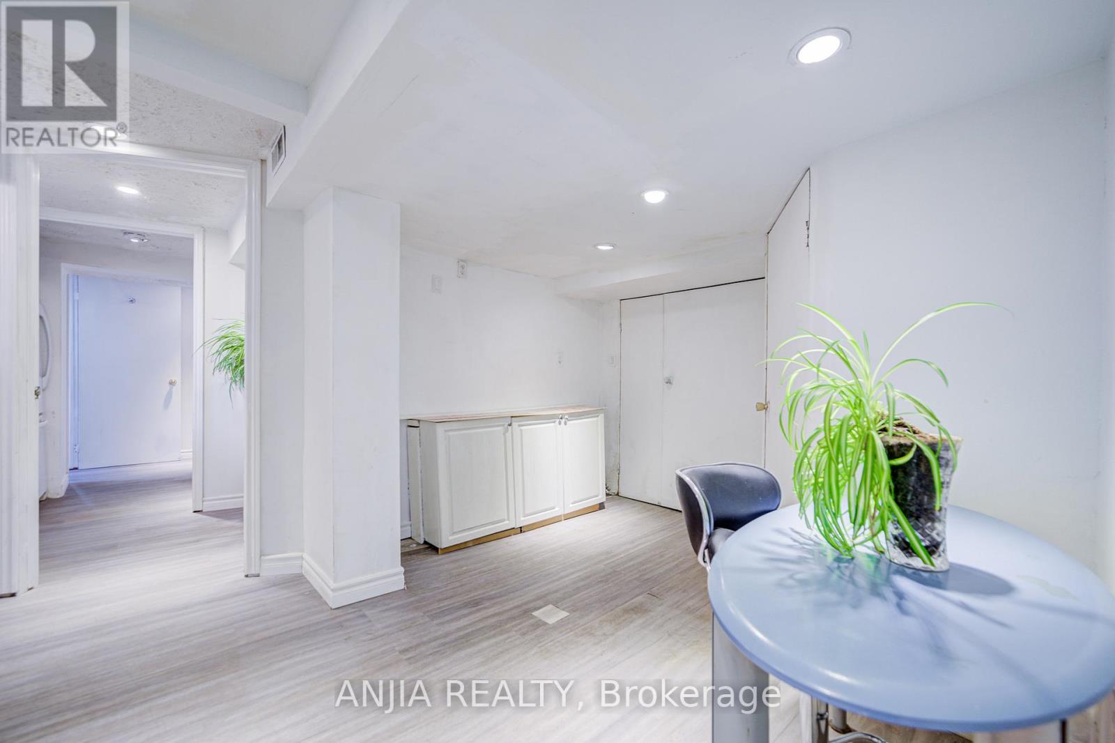 Photo 21 of 5 Beaverton Road S, Richmond Hill ON