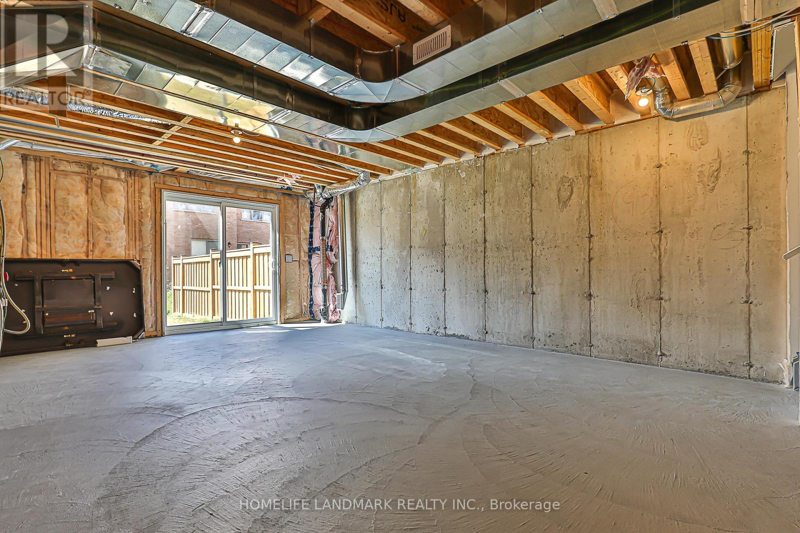 Photo 43 of 135 Lageer Drive, Whitchurchstouffville ON