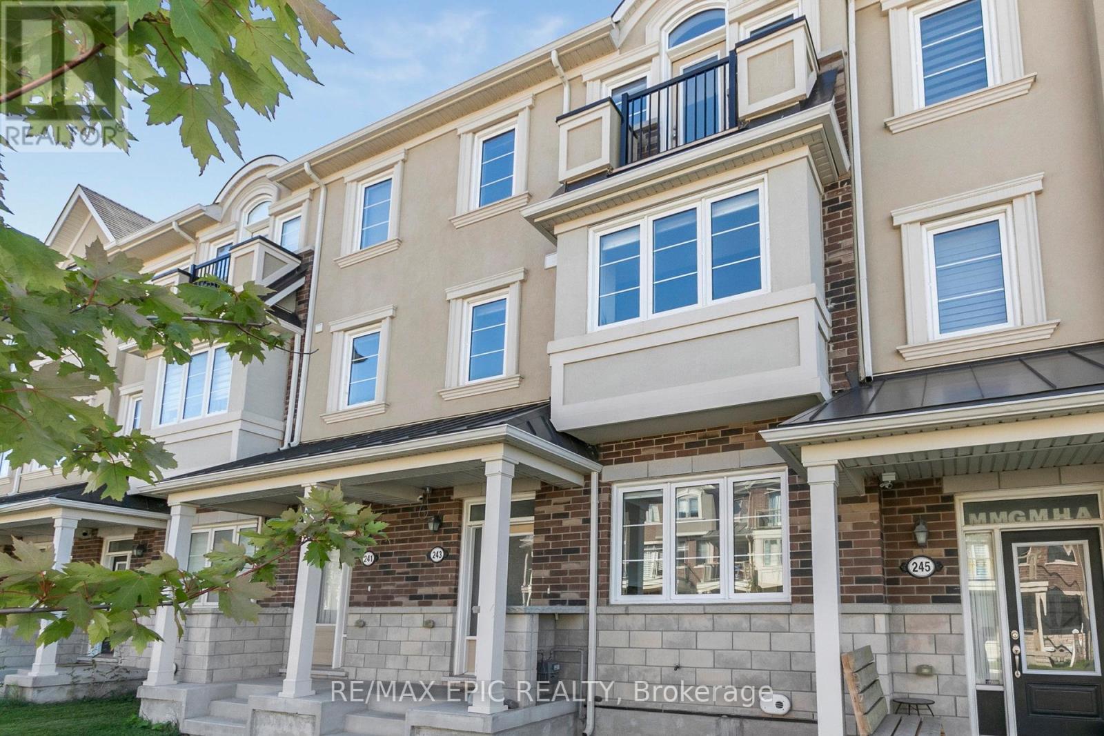 Photo 1 of 243 Rustle Woods Avenue, Markham ON