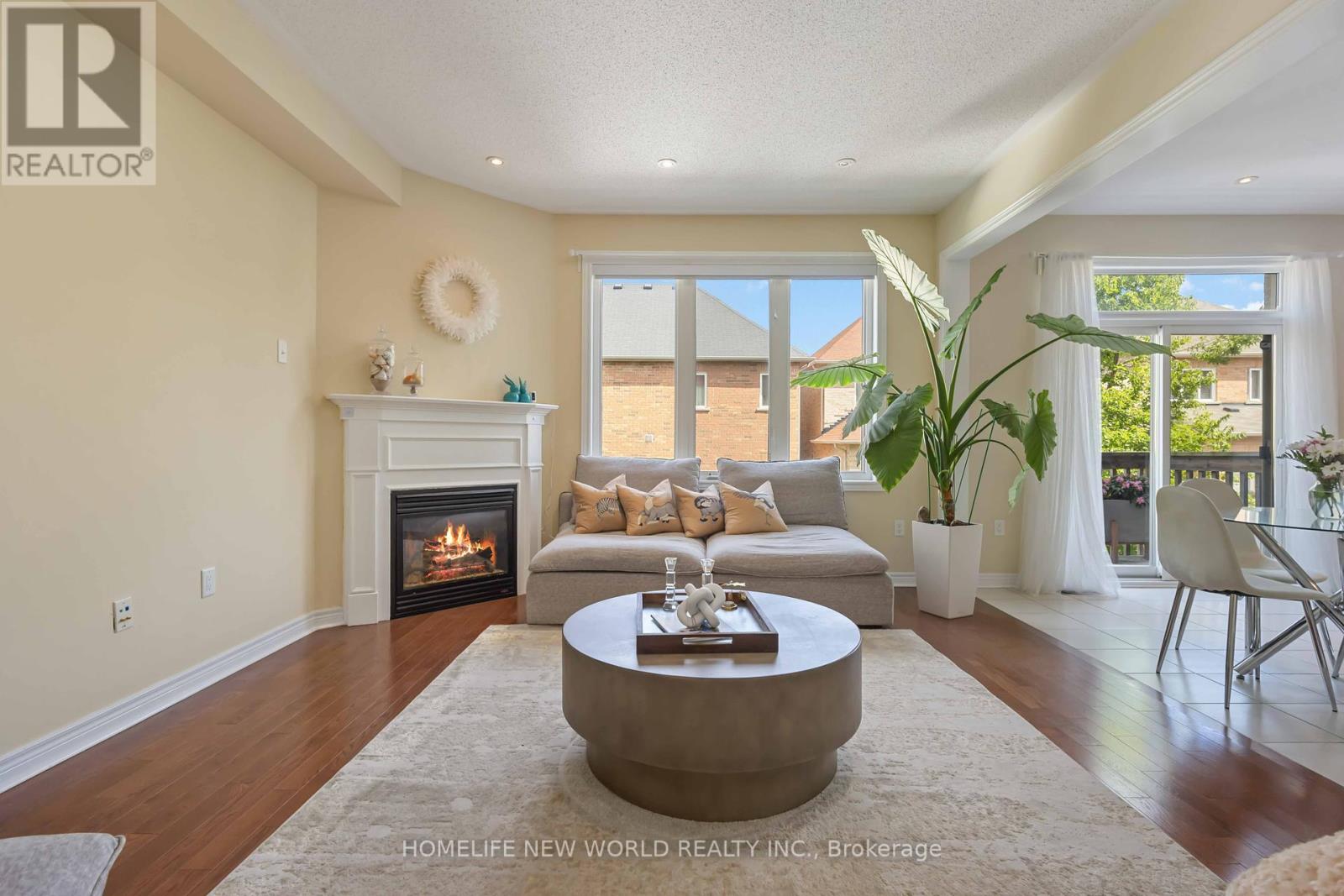 Photo 17 of 44 Dame Gruev Drive, Markham ON