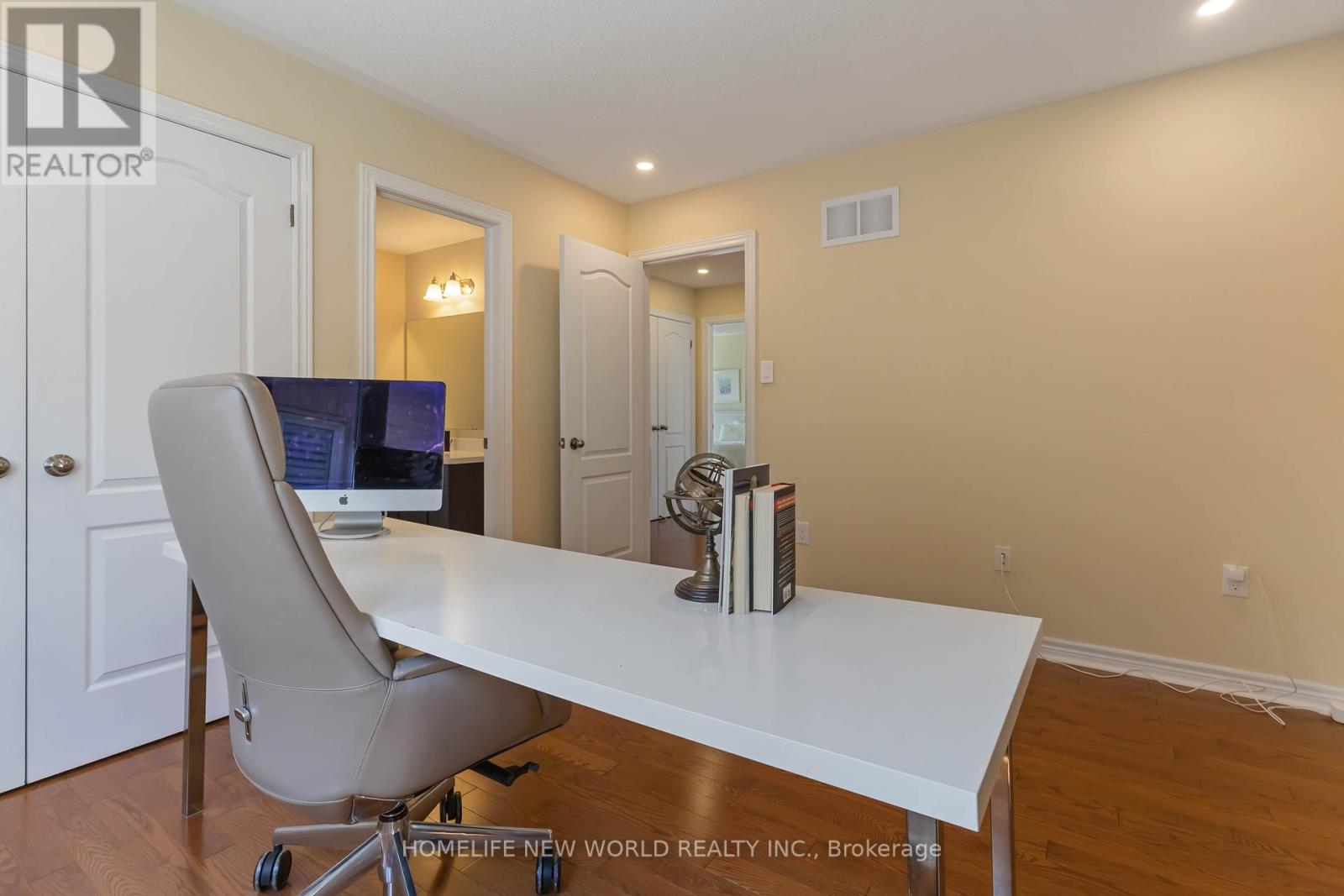 Photo 33 of 44 Dame Gruev Drive, Markham ON
