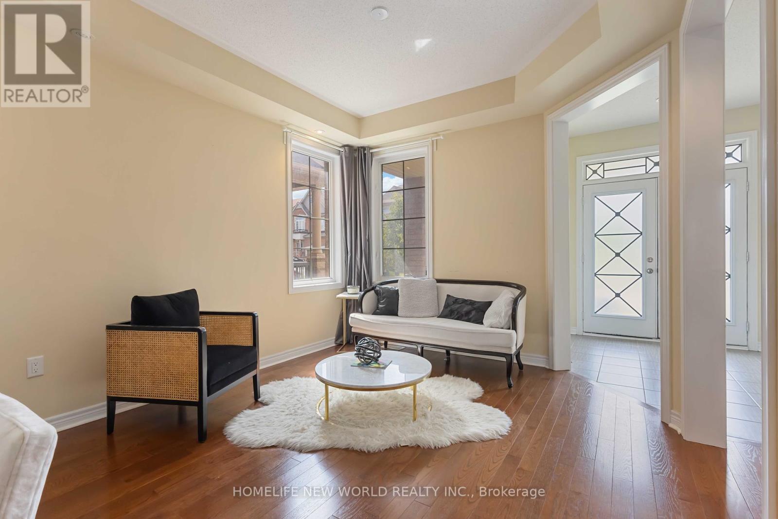 Photo 4 of 44 Dame Gruev Drive, Markham ON