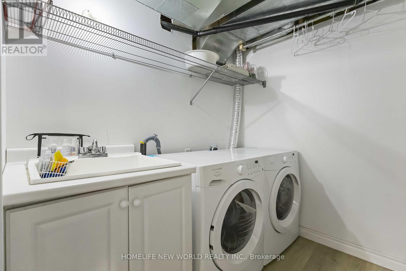 Photo 45 of 44 Dame Gruev Drive, Markham ON