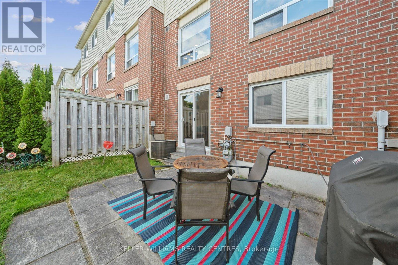 Photo 20 of 597 Gibney Crescent, Newmarket ON