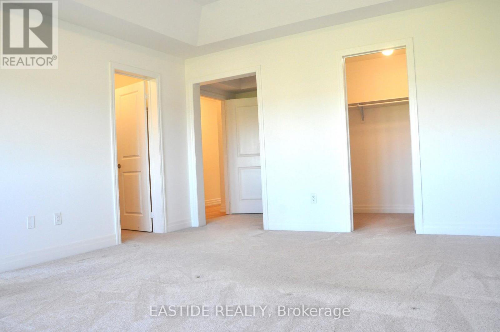 Photo 21 of 156 Frank Kelly Drive, East Gwillimbury ON