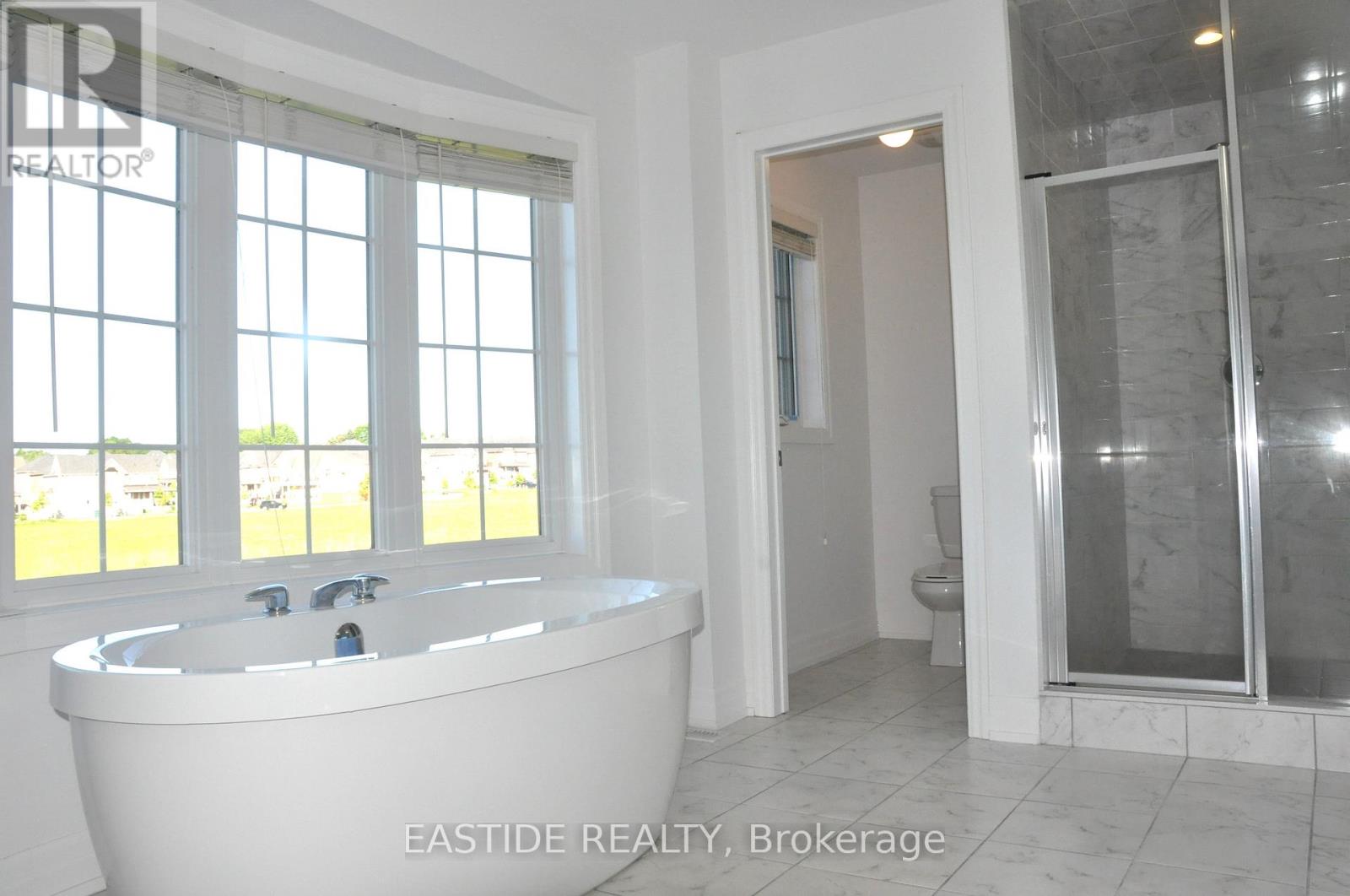 Photo 22 of 156 Frank Kelly Drive, East Gwillimbury ON
