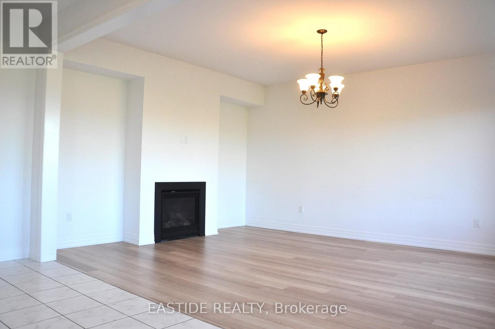Photo 7 of 156 Frank Kelly Drive, East Gwillimbury ON
