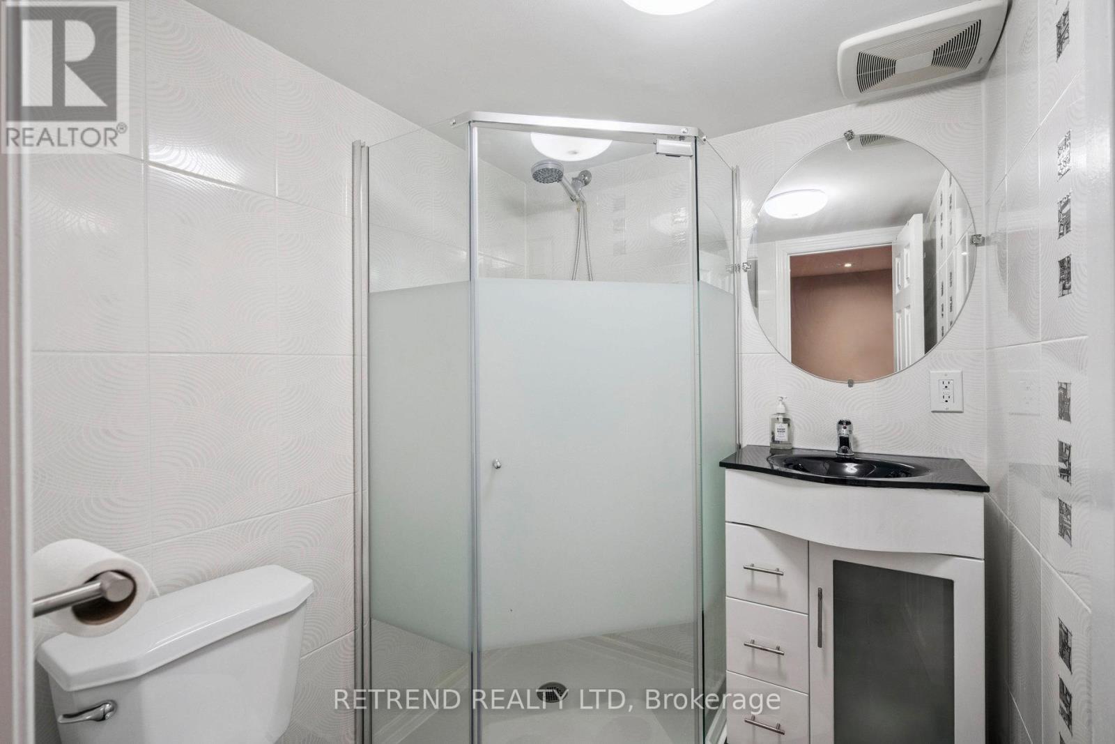 Photo 32 of 48 Gauguin Avenue, Vaughan ON