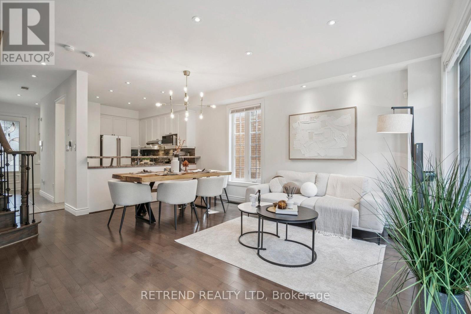Photo 5 of 48 Gauguin Avenue, Vaughan ON