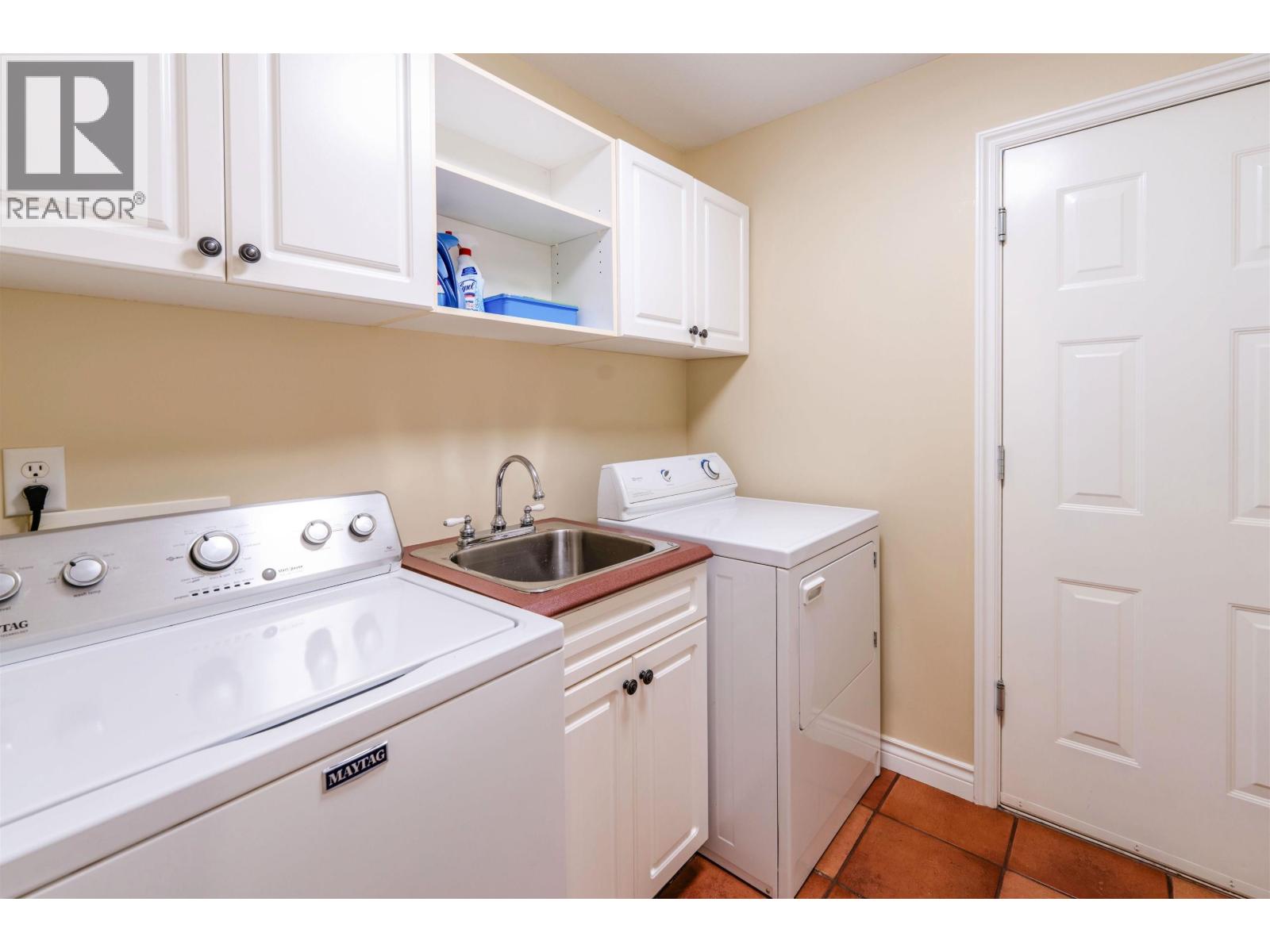 Photo 15 of 23766 110 Avenue, Maple Ridge BC